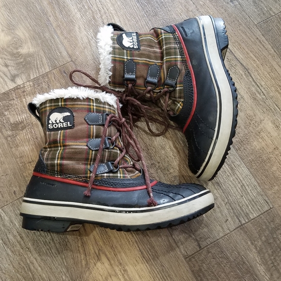 sorel plaid duck boots